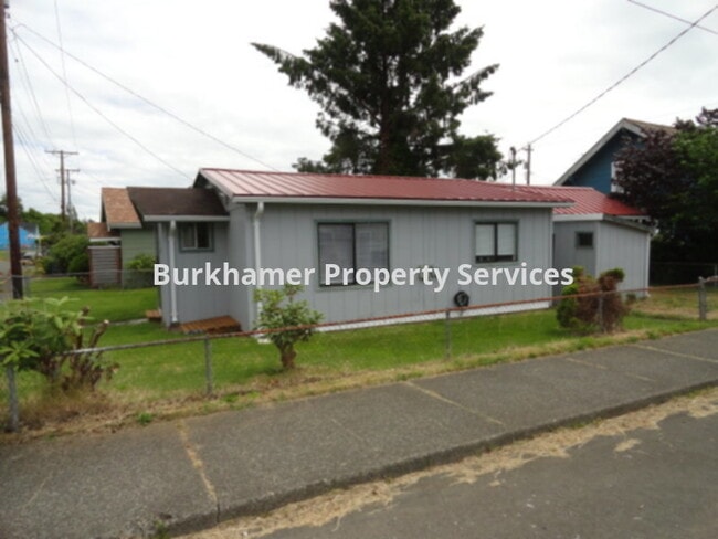 Building Photo - 1317 Cherry St