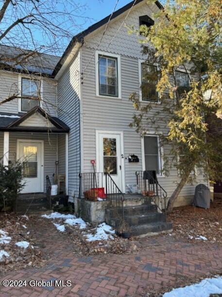 Primary Photo - 305 Nelson Ave
