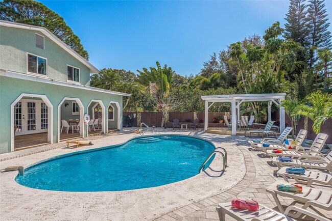 Foto del edificio - 8240 144th Ln