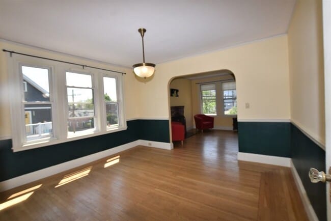 Building Photo - 55 Palfrey St