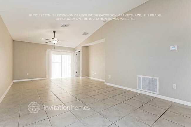 Foto del edificio - 15604 Greenleaf Bay St