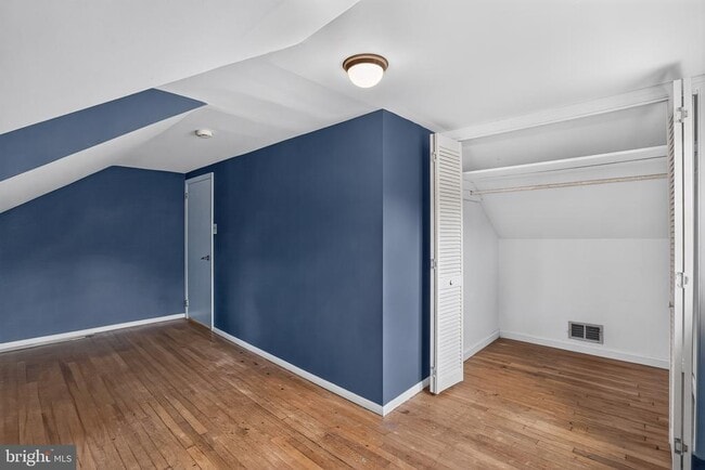 Building Photo - 14925 Schall Rd