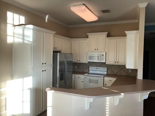 Foto del edificio - 217 Keswick Dr