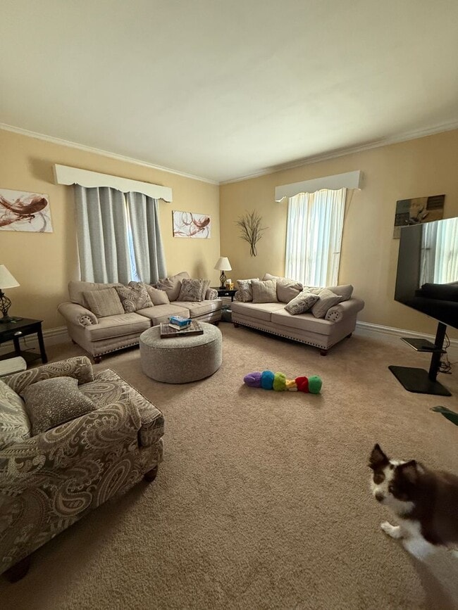 Building Photo - Four Bedroom House in La Crosse