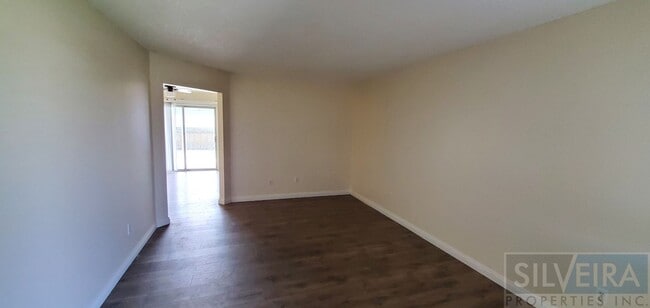 Foto del edificio - 3 bed, 1.5 bath home available!