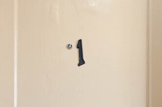 Building Photo - 405 W Clay St