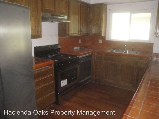 Building Photo - 1656 Chadwell Dr