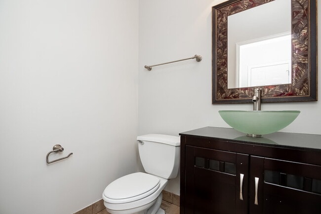 Foto del edificio - 6808 Forrest Cir