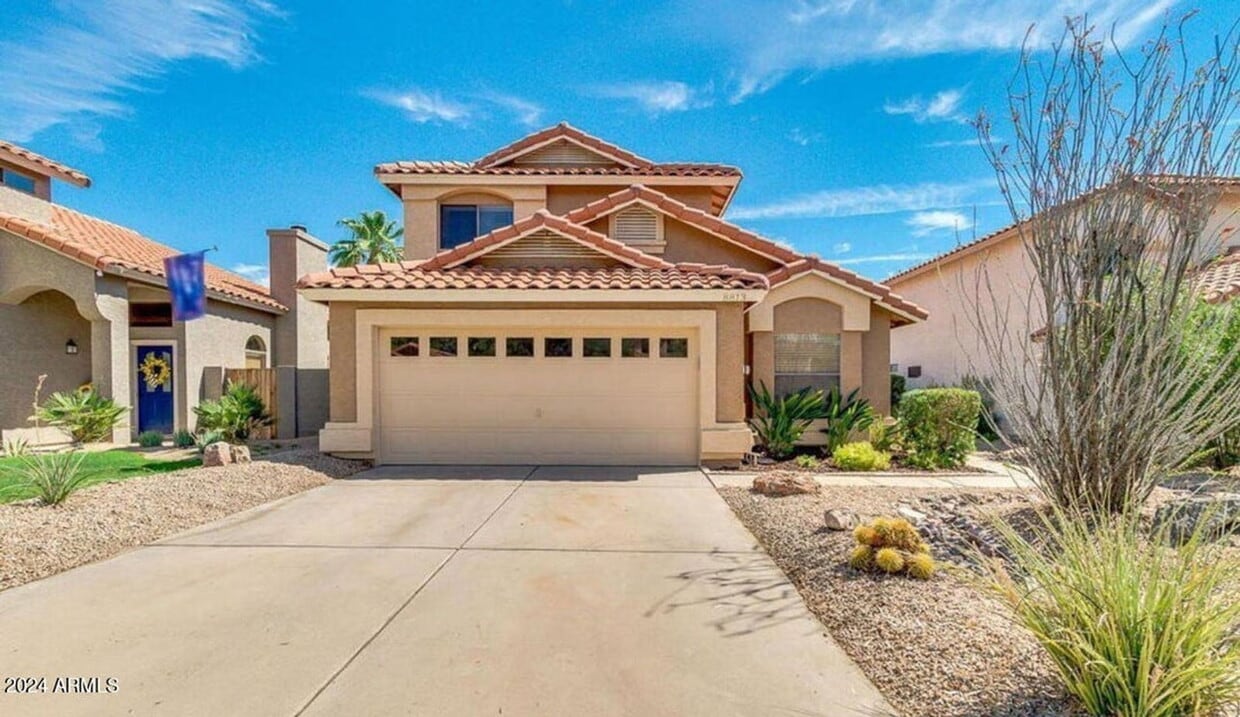 Foto principal - 8813 E Charter Oak Dr