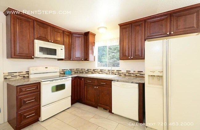 Building Photo - 3 bedroom in Thornton CO 80233