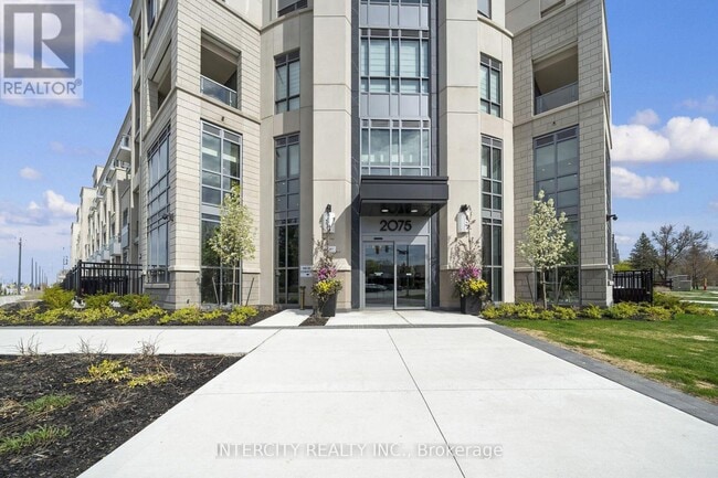 Building Photo - 2075 King Rd