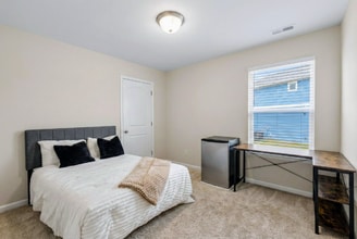 Building Photo - 13416 Alpine Dr