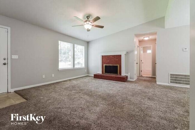 Building Photo - 6485 Emerald Pointe Cir