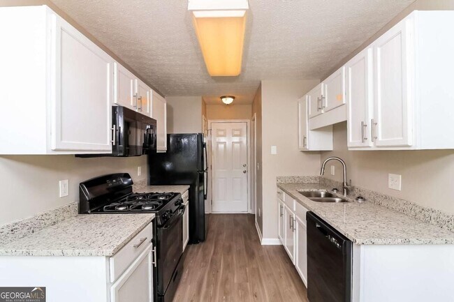 Foto del edificio - 127 Silver Fox Trail