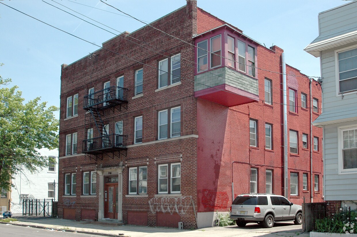 Foto principal - 151-153 Parker St