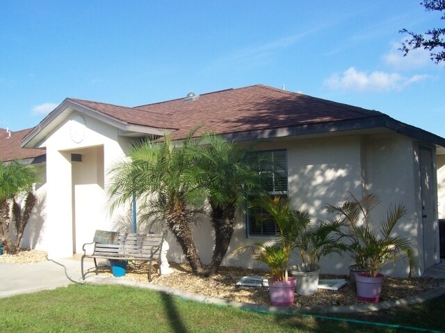  - 213 Rotonda Blvd W