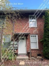 Building Photo - 834 5th Ave W