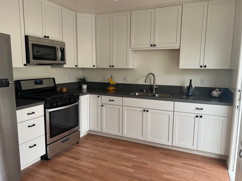 Primary Photo - 3608 Collier Ave