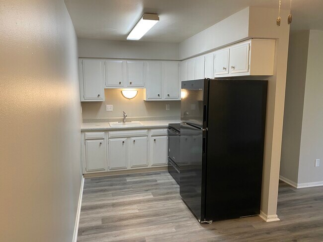 Foto del edificio - Oakwood Manor Apartments