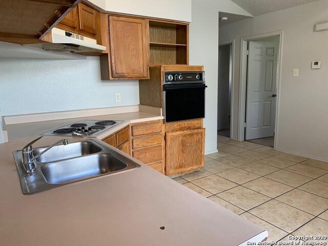Building Photo - 9717 Valley Crest