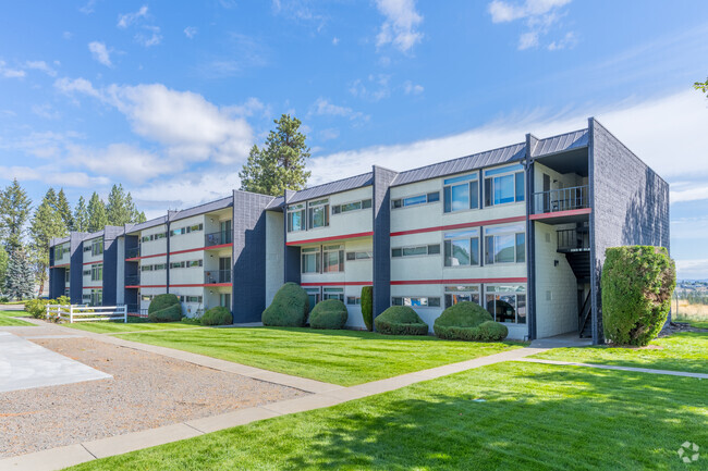 Building Photo - Fisher's Landing at Redband