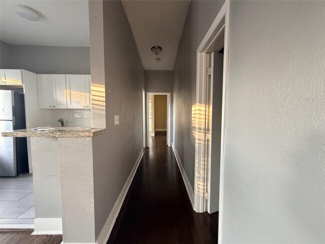 Foto del edificio - 1849 Dewey St