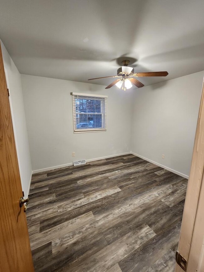 Bedroom 1 - 3288 Ashland St