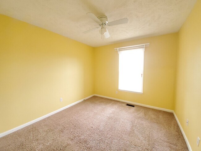 Foto del edificio - 2533 Larwood Dr
