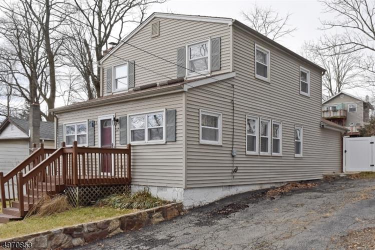 12 Bucknell Trail, Hopatcong, NJ 07843 House for Rent in Hopatcong