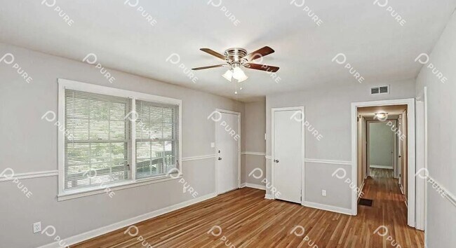 Foto del edificio - 3206 Bayless Dr SW