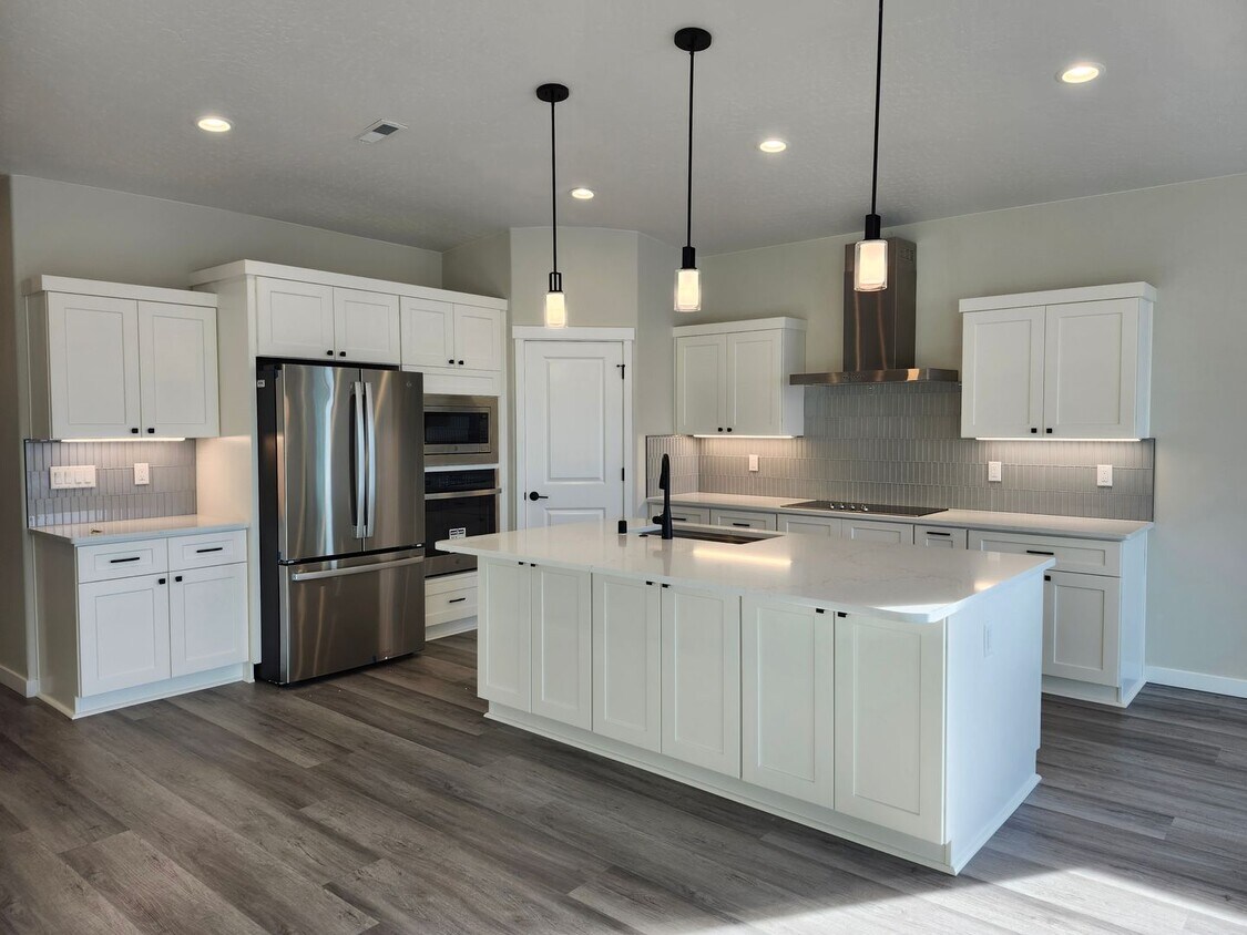 Foto principal - Brand New Construction!!!