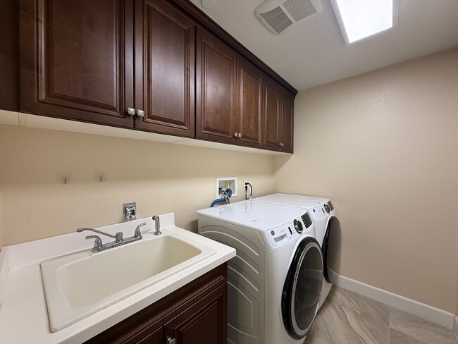 Building Photo - Spacious 4B/3BA Home in Carmel Valley with EV Charging, Solar & Backyard Patio