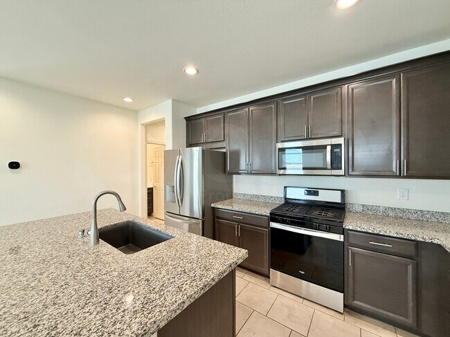 Foto del edificio - 611 N 110th Dr