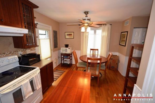 Building Photo - 1301 Dreams Landing Way