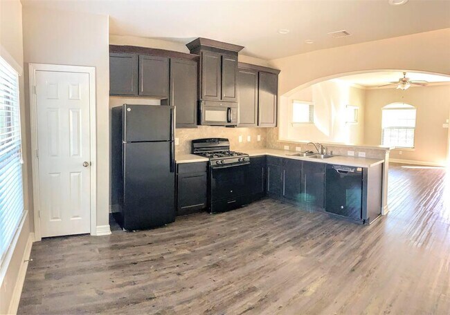 Building Photo - 303 Woodland Hills Dr