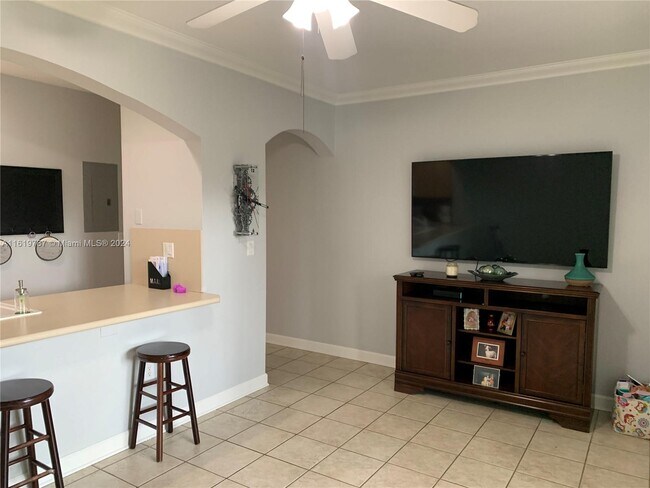 Foto del edificio - 5761 NW 115th Ct