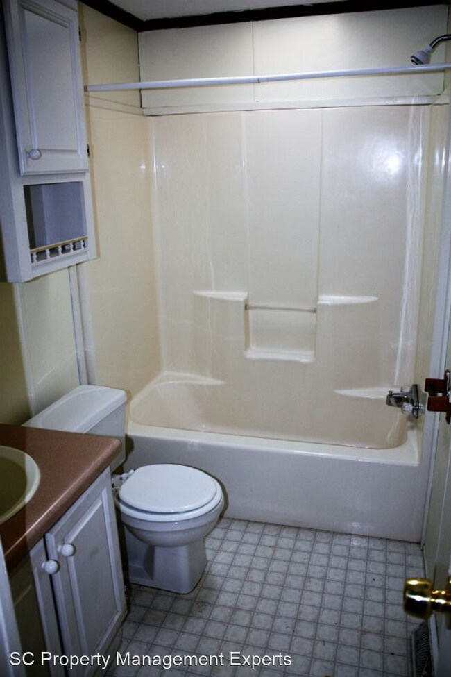 Building Photo - 3 br, 2 bath House - 115 Kenney Rd