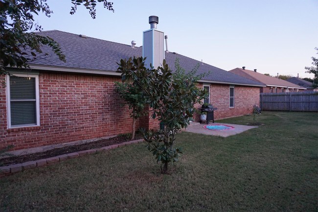 Building Photo - 8801 Scirocco Cir