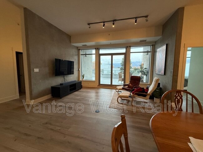 Building Photo - 1329-1329 Ellis St