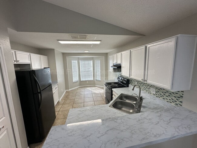 Photo - 13701 Meadowpark Ave House