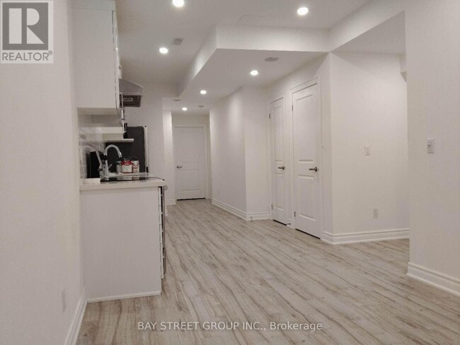 Building Photo - 6 Longworth Ave