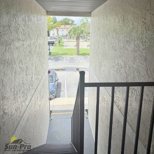 Building Photo - 417 Banana Cay Dr