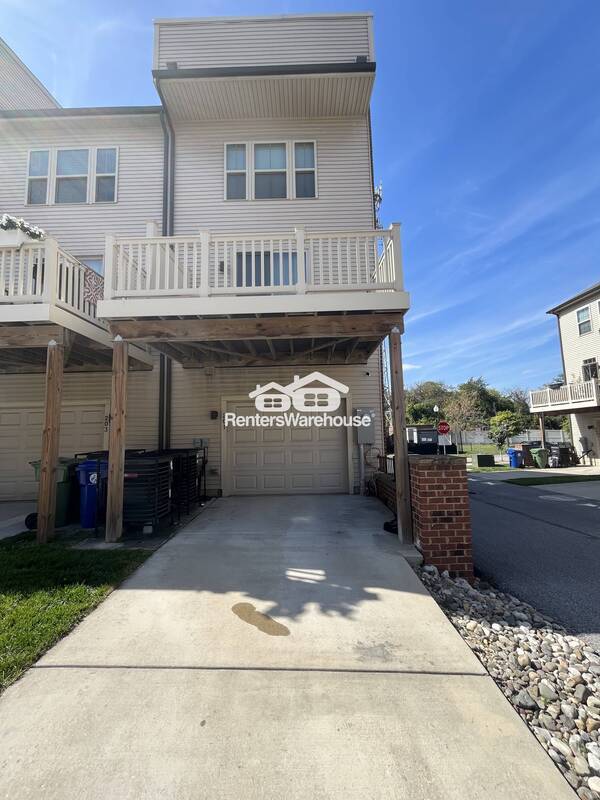 Photo - 201 S Macon St. House