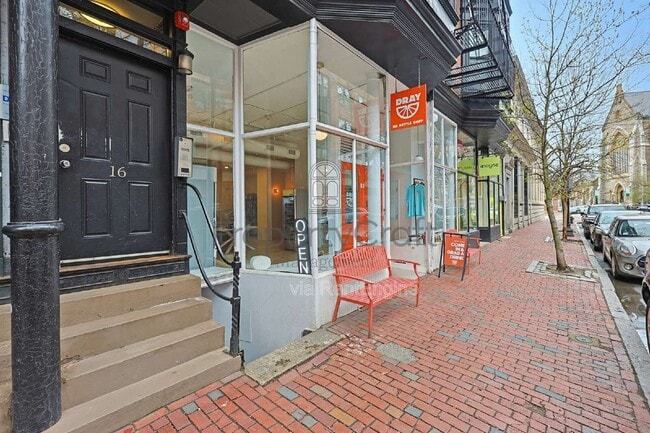 Building Photo - 16 Union Pk St