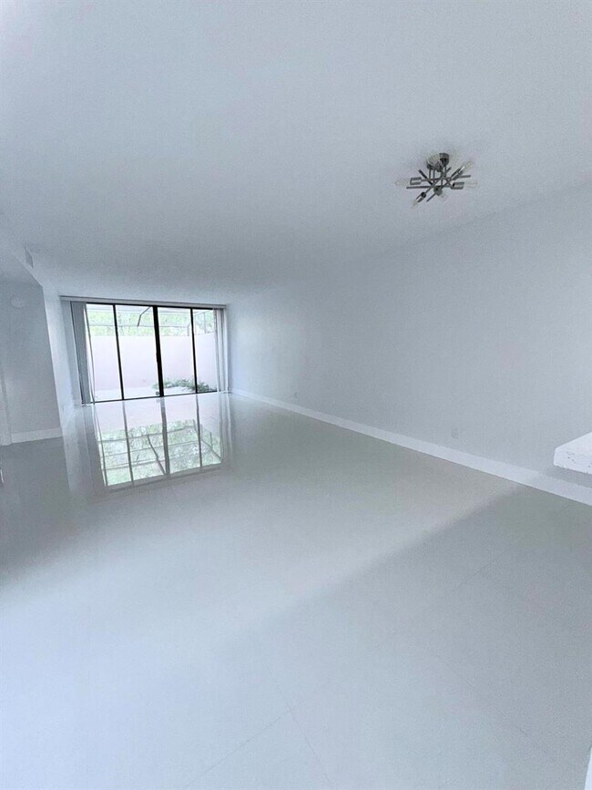 Foto del edificio - 1041 NW 124th Ave
