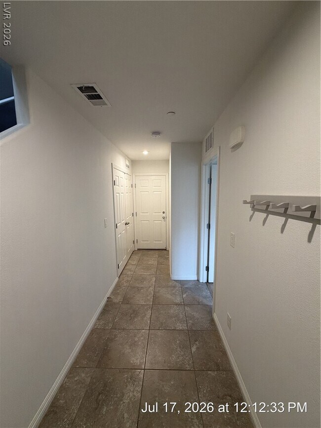 Building Photo - 1301 Raritan Pl
