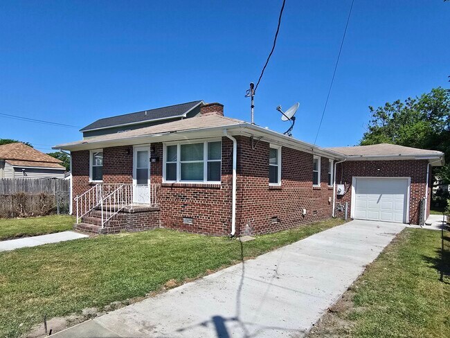 Foto del edificio - 818 Coolidge St