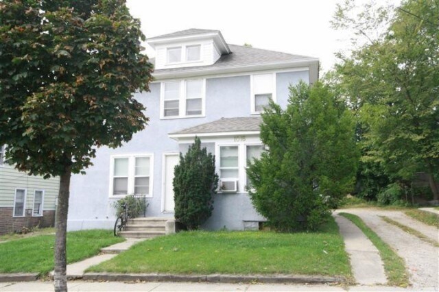 Building Photo - 1016 S Rose St