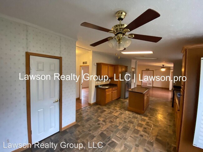 Building Photo - 3 br, 2.5 bath House - 6810 Thirlane Rd., NW