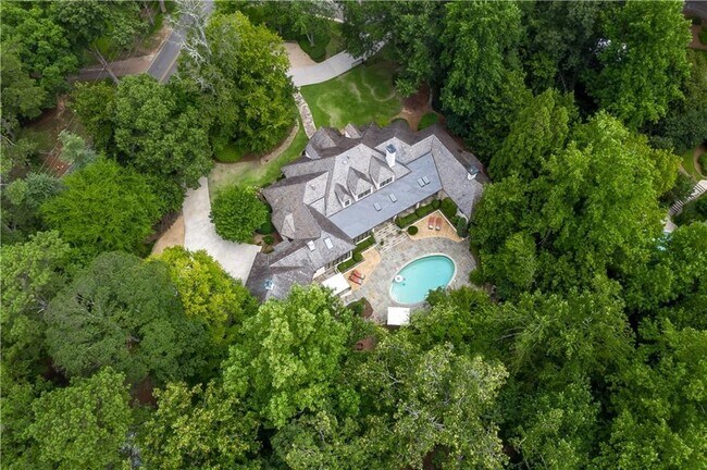 Foto del edificio - 746 Conway Glen Dr NW